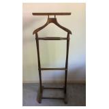 MLC153 Vintage Wooden Valet Stand