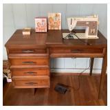 WHT021 Singer Sewing Machine & Table