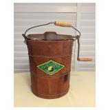 MCT038 Vintage White Mountain Ice Cream Freezer