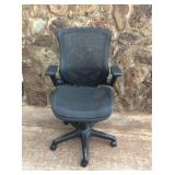 MCT086 Executive Desk Chair