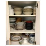 WWS124 Mystery Lot Of Various Dishes