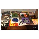 SJP084 Seventeen Vintage Vinyl Hawaiian Records 