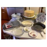 SJP575 Kitchen Baking & Cookware Lot