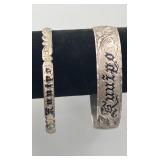 SJP928- Pair Of Beautiful Hawaiian Bangle Bracelets 