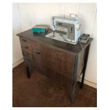 SJP697 Vintage Singer Sewing Machine & Desk