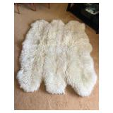 SJP690- Large New Zealand Sheep Skin Rug