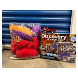 LKF700- Vintage Toys