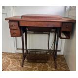CTD003- Vintage Singer Sewing Table