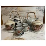 CTD040- (2)Asian Tea Pot & Tea Cups