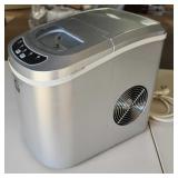 CTD085 - Igloo Compact Ice Maker
