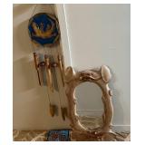 CTD099 Hawaii Gecko-themed Wooden Framed Mirror, Bamboo Wind Chime & Hawaiiana Accessories