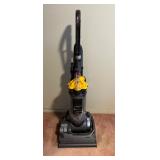 CTD124- Dyson Vacuum Cleaner