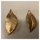 MMS319 Two Gold Dipped Maile Leaf Pendants