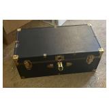 MMM125 Vintage Storage Chest Leather-Like 
