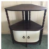 KVF030 Vintage Corner Table
