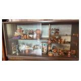 KVF045 - Collection Of Japanese Kokeshi Dolls And Figurine Case