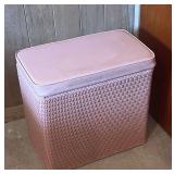 KVF052 Vintage Pink Basket Hamper 