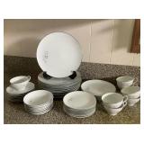 KVF060 Noritake “Altadena” China Set