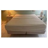 TTK002 - King Size Bed With Sheets 