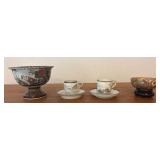 TTK079 - Porcelain Teacups And Bowls 