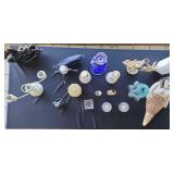 TOI044 - Assorted Decorative Items