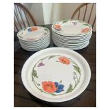 TOI197- Vintage Villeroy & Boch Ampola Dining Plates
