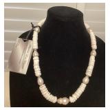 DFT356 Myrna Lee Chang Puka Shell & Pearl Necklace New
