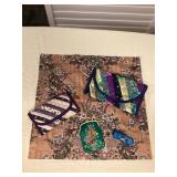 DFT384 Fabric Jewelry Holders, Embroidered Coin Purse, Lipstick Case & More!