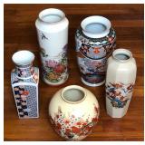 PCT015 - FIVE COLLECTIBLE JAPANESE CERAMIC/PORCELAIN VASES