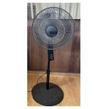 PCT078- Lasko Pedestal Fan