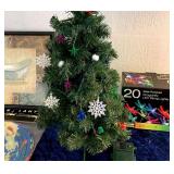 HPT049 Christmas Tree, Outdoor Lights, Lantern, Painting