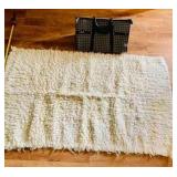 HPT056 Wool Rug And Traveling Bag