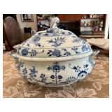 AAT065- Vintage Meissen Blue Onion Tureen