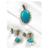 HFF009 Turquoise Dangle Earrings & Pendant 