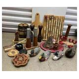 FTH091 Various Wooden Collectibles 