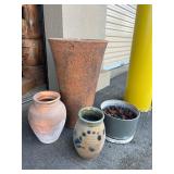 FTH389- Assorted Planter Pots