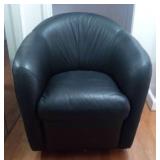NVN013- Italsafo Leather Swivel Chair