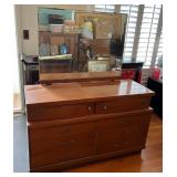 NVN023 Vintage Bassett Wooden Dresser With Mirror 