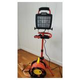 NVN092 - Adjustable Work Light and Extension Cords 