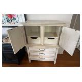 NVN172- White Wooden Cabinet