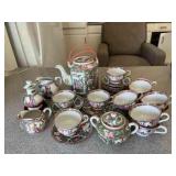 NVN183- Beautiful Rose Medallion Porcelain Tea Set