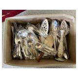 NVN207- Oneida Tudor Silver Plated Community Cutlery & Silver Plated Vase