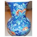 WWT028 Heavy Vintage Japanese Ceramic Urn Vase