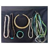 PPP268- Assorted Costume Necklaces
