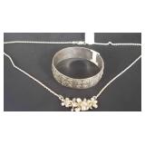 ADC087 Hawaiian Bracelet and Pendant