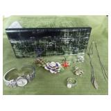 ADC122 Box of Floral Pendants, Rings and Things