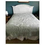 KKF058- White Queen Sized Bed Along With Sheets & Blanket