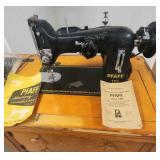 KKF061 - Vintage PFAFF Class 130 Sewing Machine 
