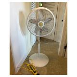 KKF255- Lasko Pedestal Fan