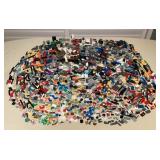 MMF136 Over 5 Pounds Of Lego’s